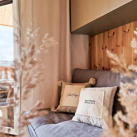 Wdzydze Nad Jeziorem Dom wakacyjny *