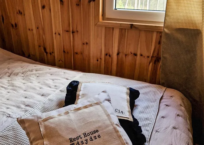 Wdzydze Nad Jeziorem Semesterbostad Wdzydze Kiszewskie