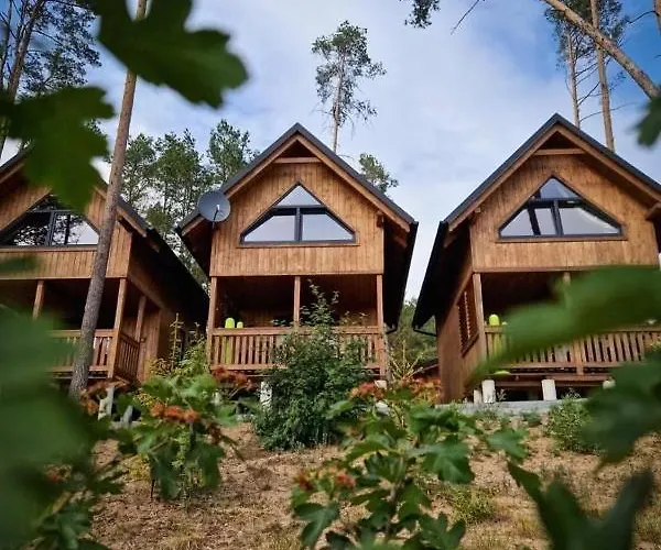 Wdzydze Nad Jeziorem Semesterbostad *