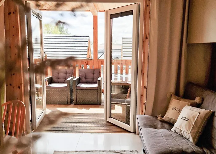 Wdzydze Nad Jeziorem Semesterbostad Wdzydze Kiszewskie